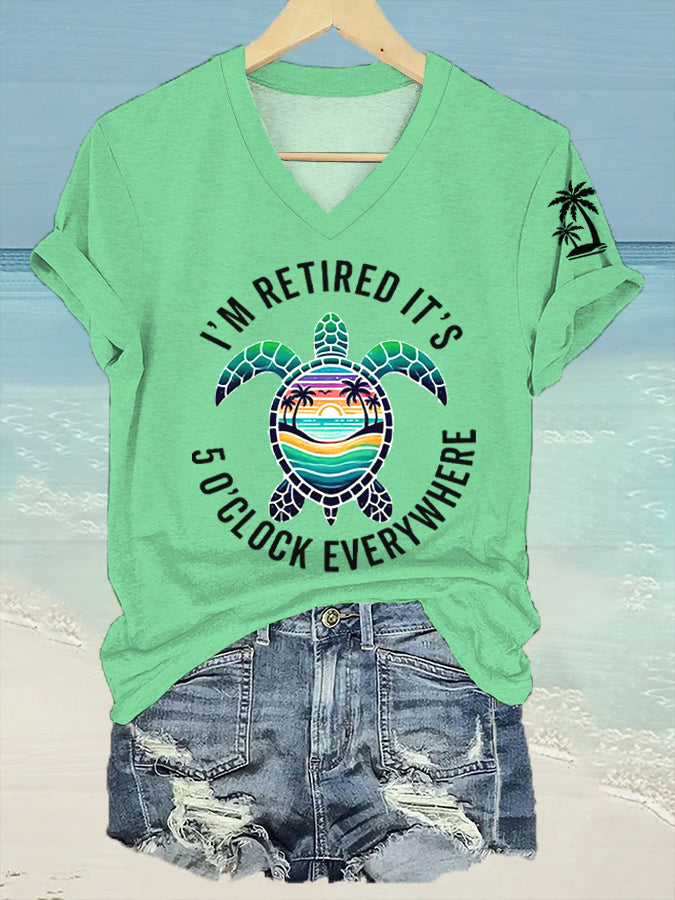 Women's I'm Retired It's 5 O'clock Everywhere Sea Turtle Print Casual V-Neck Tee