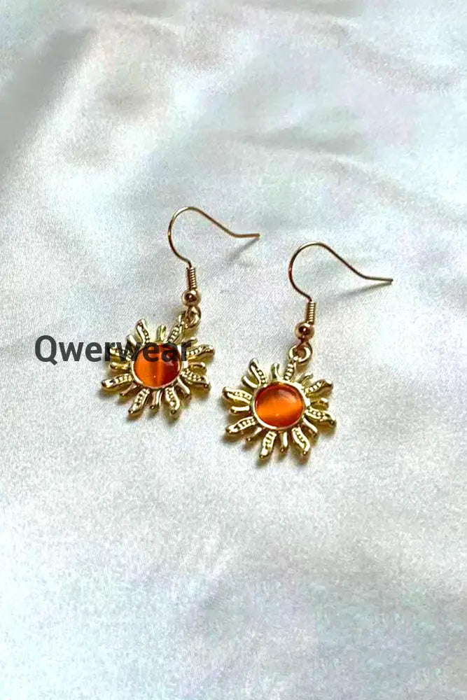 Material: Cat’s Eye Stone Gold