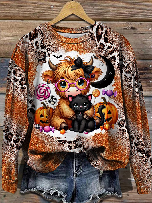 Women's Halloween Cute Highland Cow Round Neck Long Sleeve Top