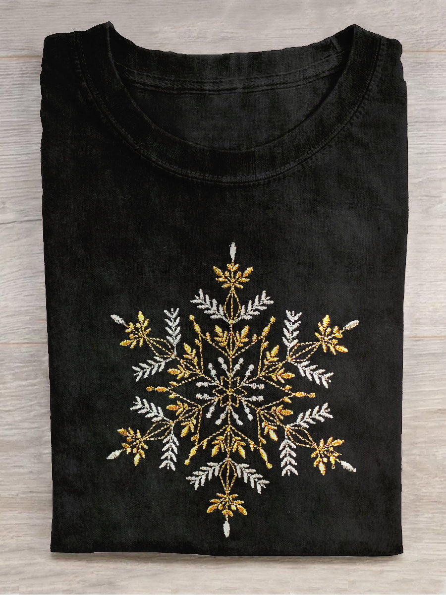 Snowflake Embroidery Pattern Christmas Art Print Round Neck Short Sleeve Casual T-Shirt