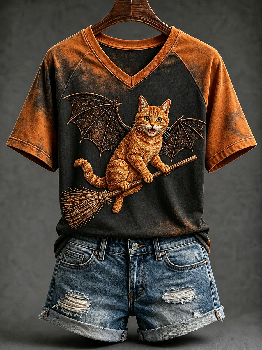 Women's Halloween Witch Cat with Bat Wings Print V-neck Short-sleeved T-shirt