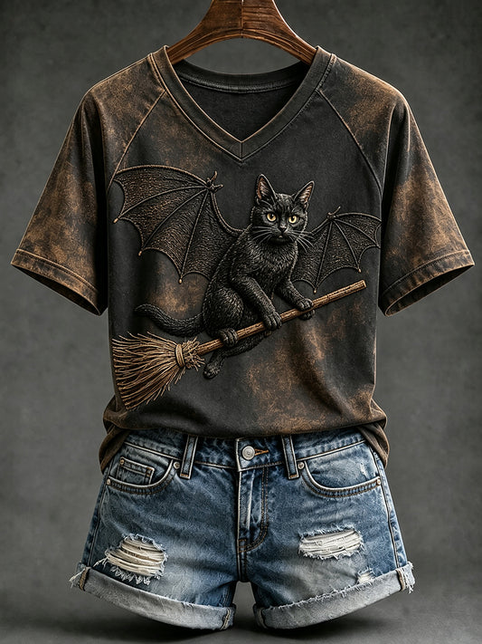 Women's Halloween Witch Cat with Bat Wings Print V-neck Short-sleeved T-shirt