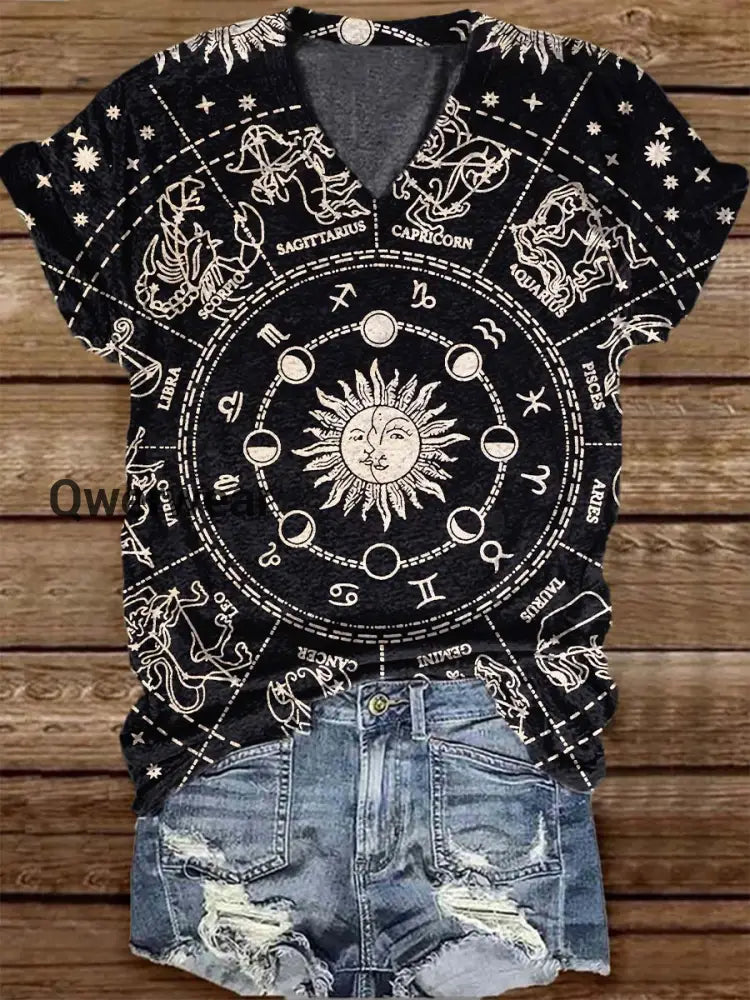 Unisex Tarot Card Sun And Moon Graphic Casual V-Neck Short Sleeve T-Shirt Black / S